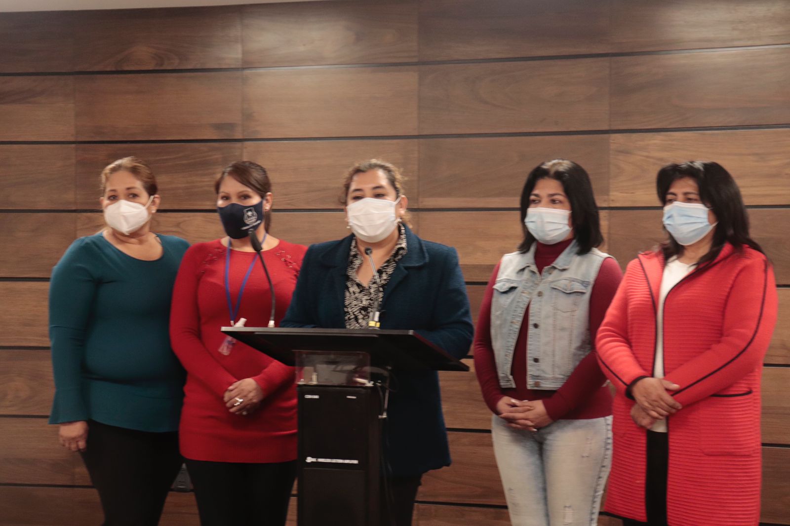 Comisión del Senado corrobora que estado de Áñez es estable y que se encuentra en buenas condiciones