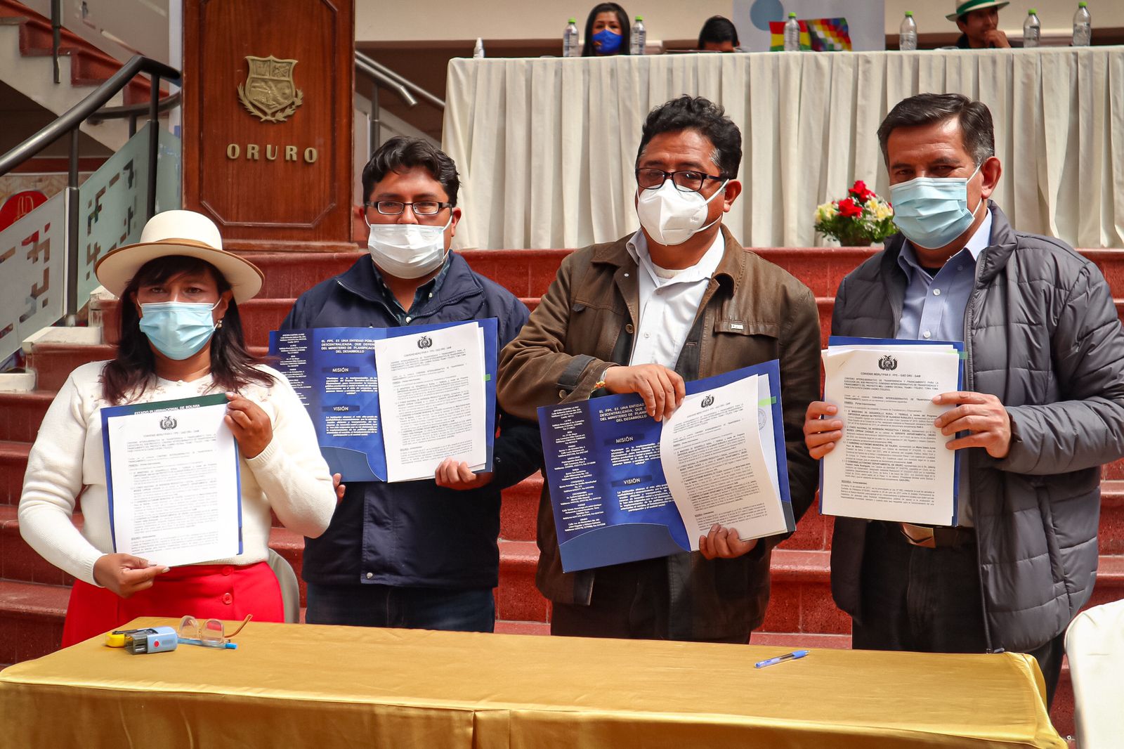 Promueven vinculación caminera entre comunidades rurales de Oruro con una inversión de Bs 2,4 millones