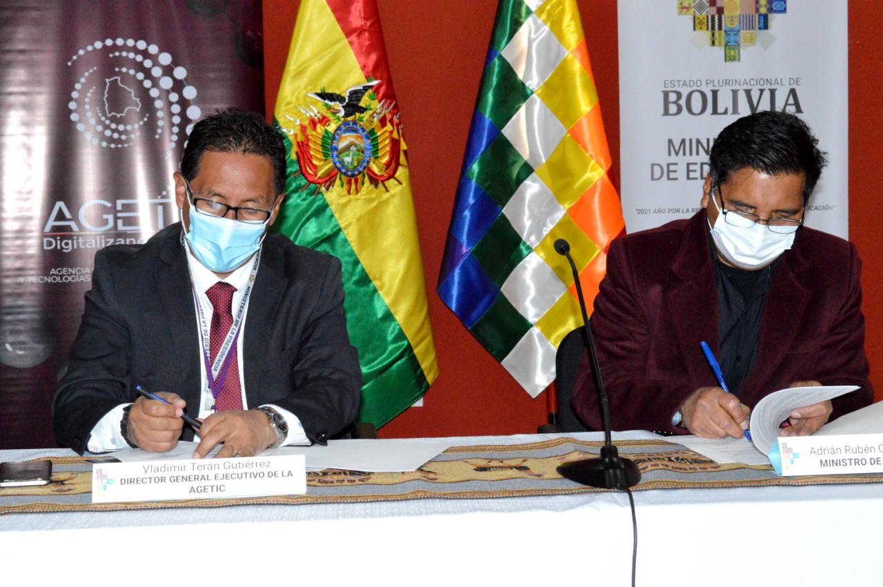 Educación y Agetic suscriben convenio para aplicar sistema informático en la 10ma Olimpiada Científica