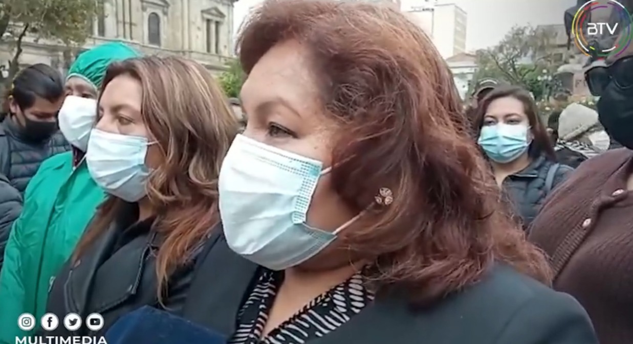 Subalcaldesas de La Paz denuncian acoso sexual, político, laboral por parte de otro funcionario y afirman que Iván Arias lo protege