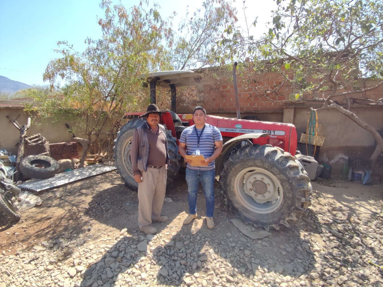 Gobierno evalúa periódicamente proceso de mecanización del agro en Cochabamba