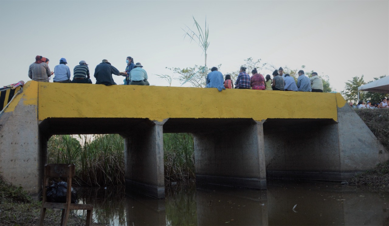 Santa Cruz: Gobierno entrega puentes por Bs 1,4 millones en el municipio General Agustín Saavedra
