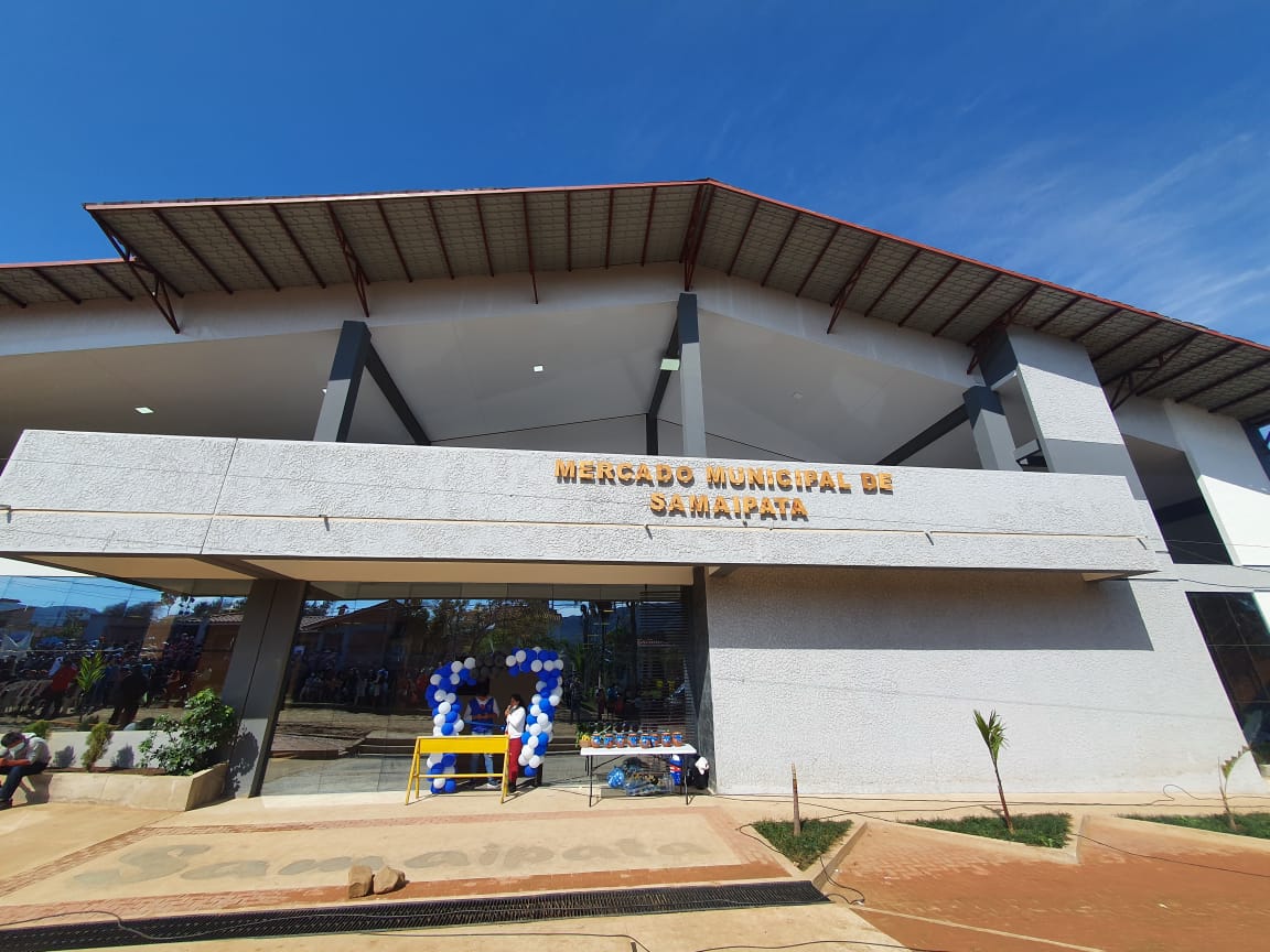 Habitantes de Samaipata estrenan moderno mercado municipal edificado con más de Bs 9,2 millones