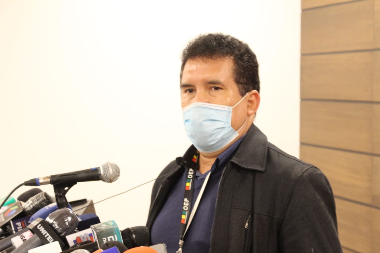 Presentan demanda penal contra el expresidente del TSE Salvador Romero y tres vocales