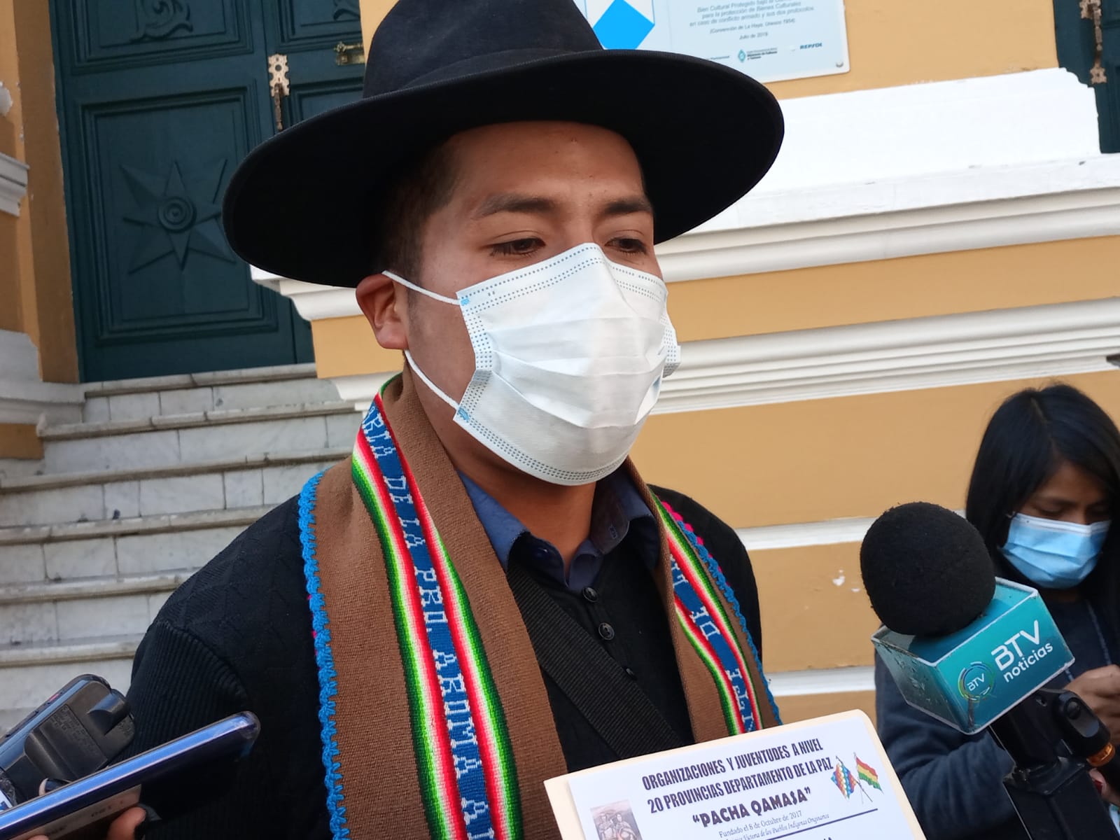 Juventudes de las 20 provincias de La Paz convocan a movilización en defensa de la wiphala