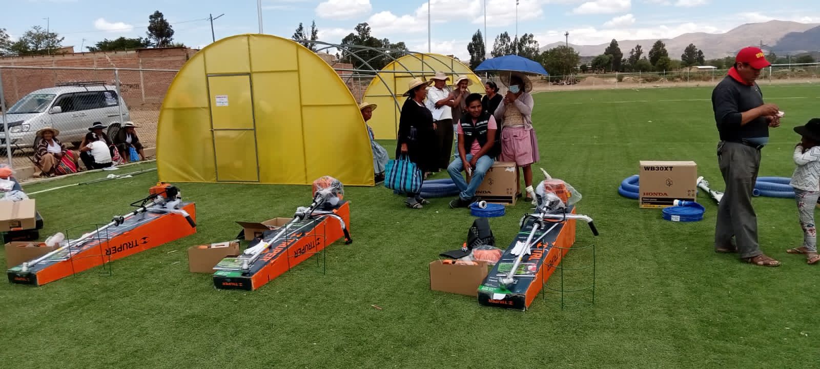 Cochabamba: Gobierno entrega maquinaria agrícola por Bs 3,4 millones a productores del municipio de Toco