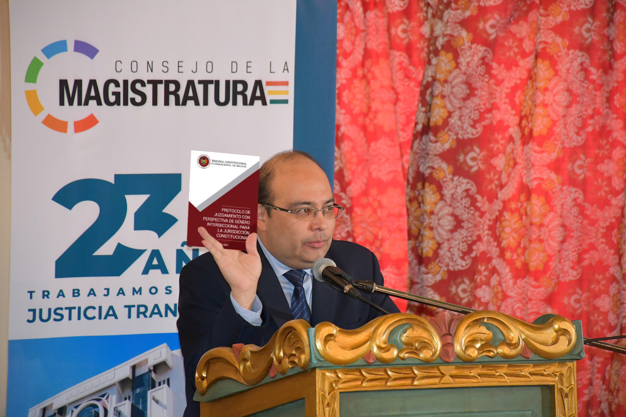 TCP presenta un protocolo de juzgamiento con perspectiva de género en homenaje al “Día de la Mujer Boliviana”