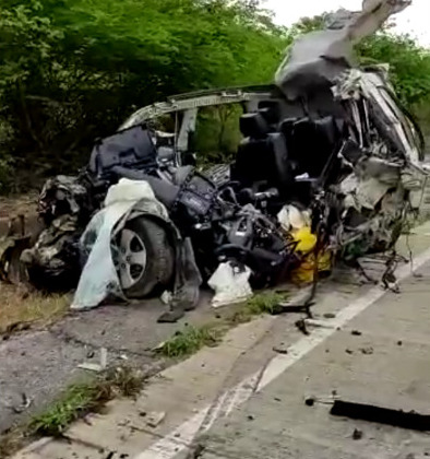 Cinco miembros de una familia fallecen en un accidente de tránsito en Santa Cruz