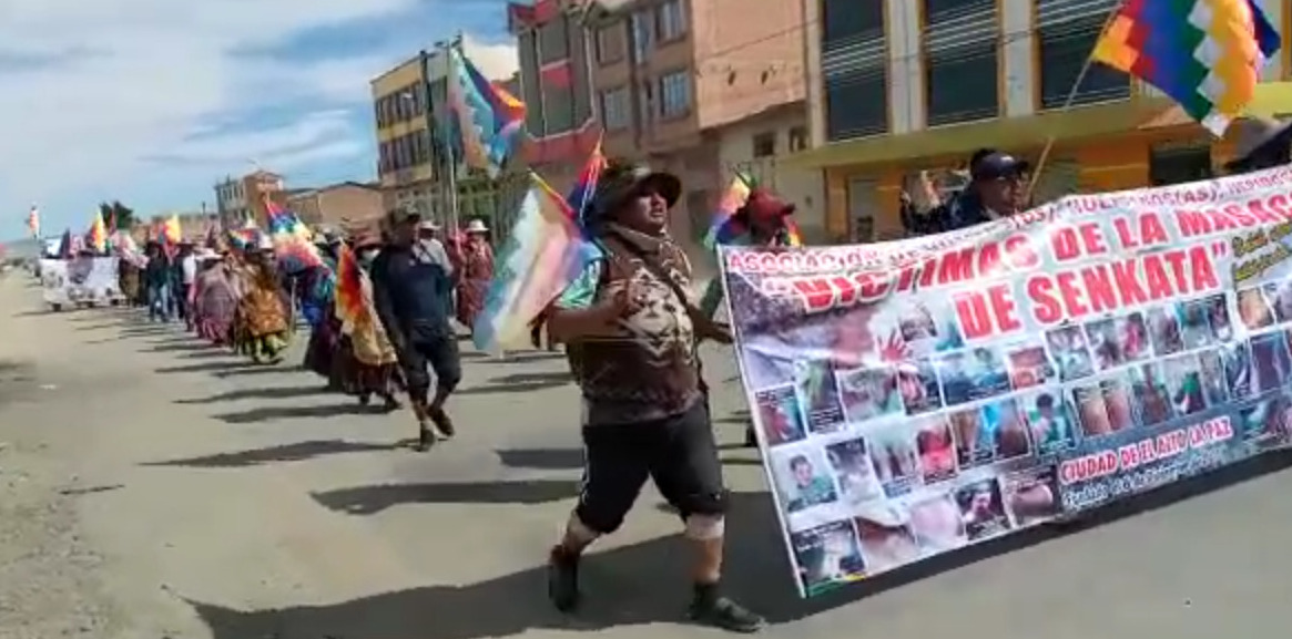 Familiares y víctimas de masacres demuestran firmeza y, pese a sus dolores, llegan a Patacamaya