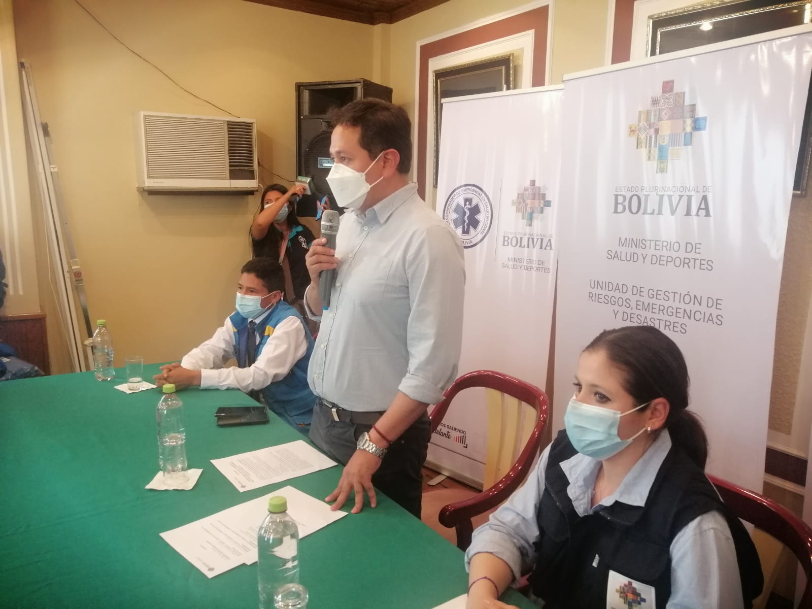 Ministerio de Salud acuerda implementación de reglamento para el servicio de ambulancias