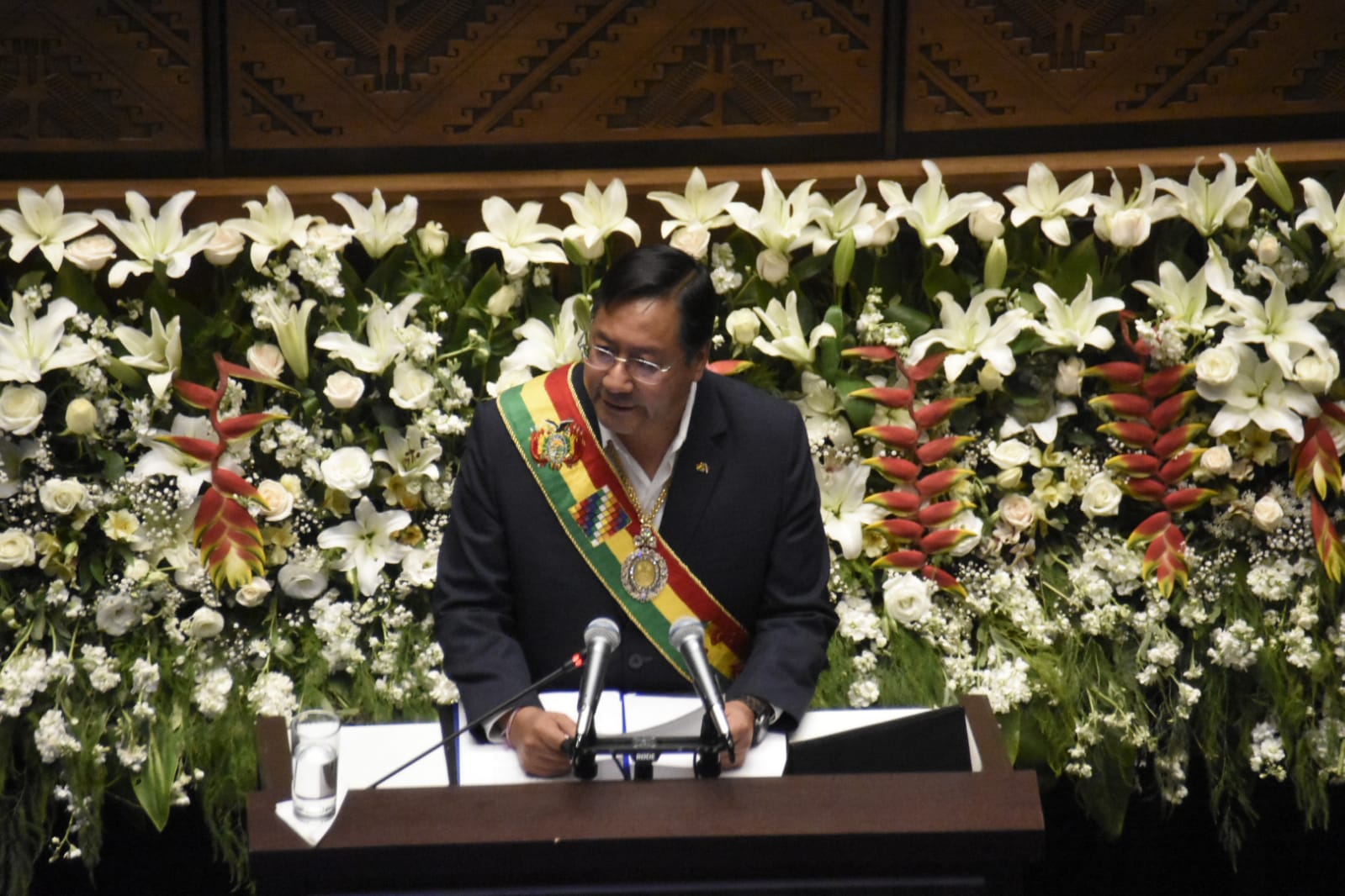 Arce cuestiona que pequeños grupos apuesten a la desestabilización y atenten contra la economía de los bolivianos