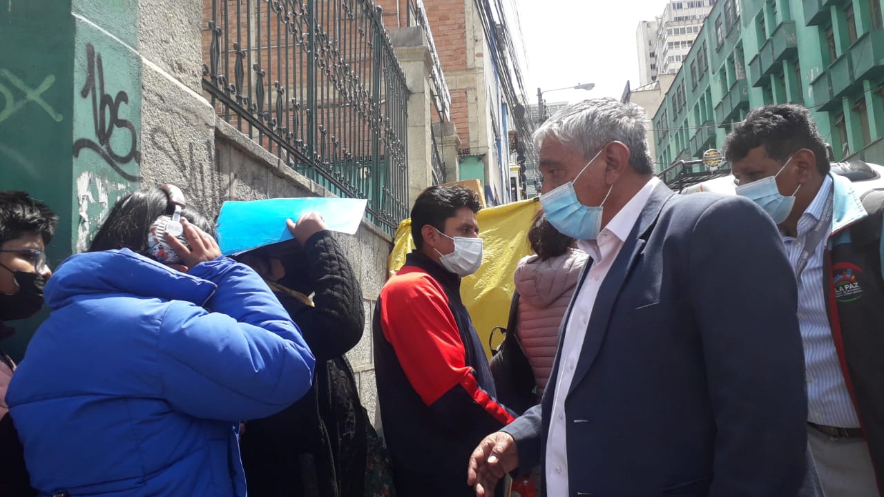 Arias deslinda responsabilidad sobre el estado de 934 juicios de la alcaldía paceña