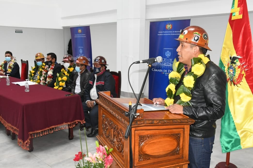 Diputados rinde homenaje a los trabajadores mineros de Bolivia