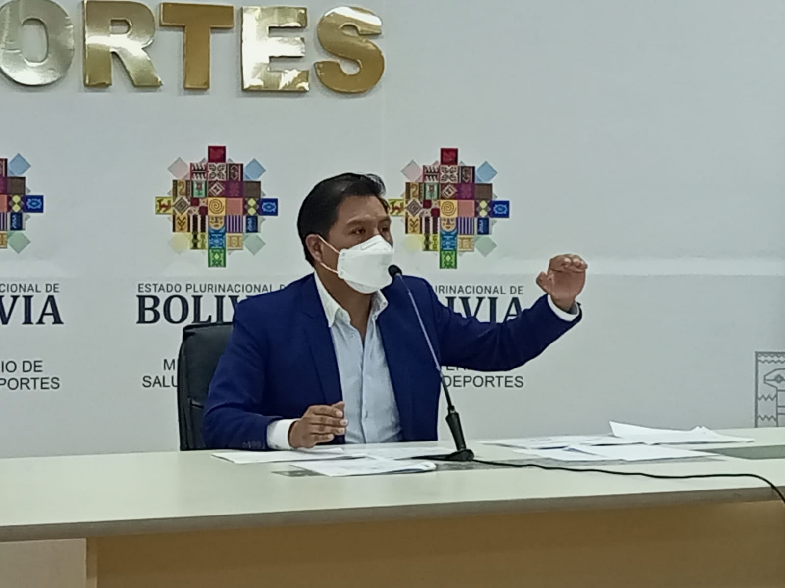 Gobierno suspende presentación de carnet de vacunación y prueba PCR negativa mientras dure la emergencia sanitaria (adelanto)