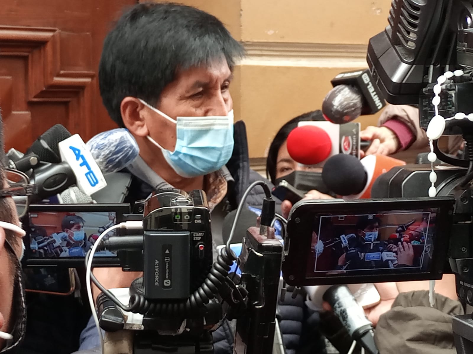 Senador Ajpi destaca decisión de mantener las tres modalidades educativas para esta gestión