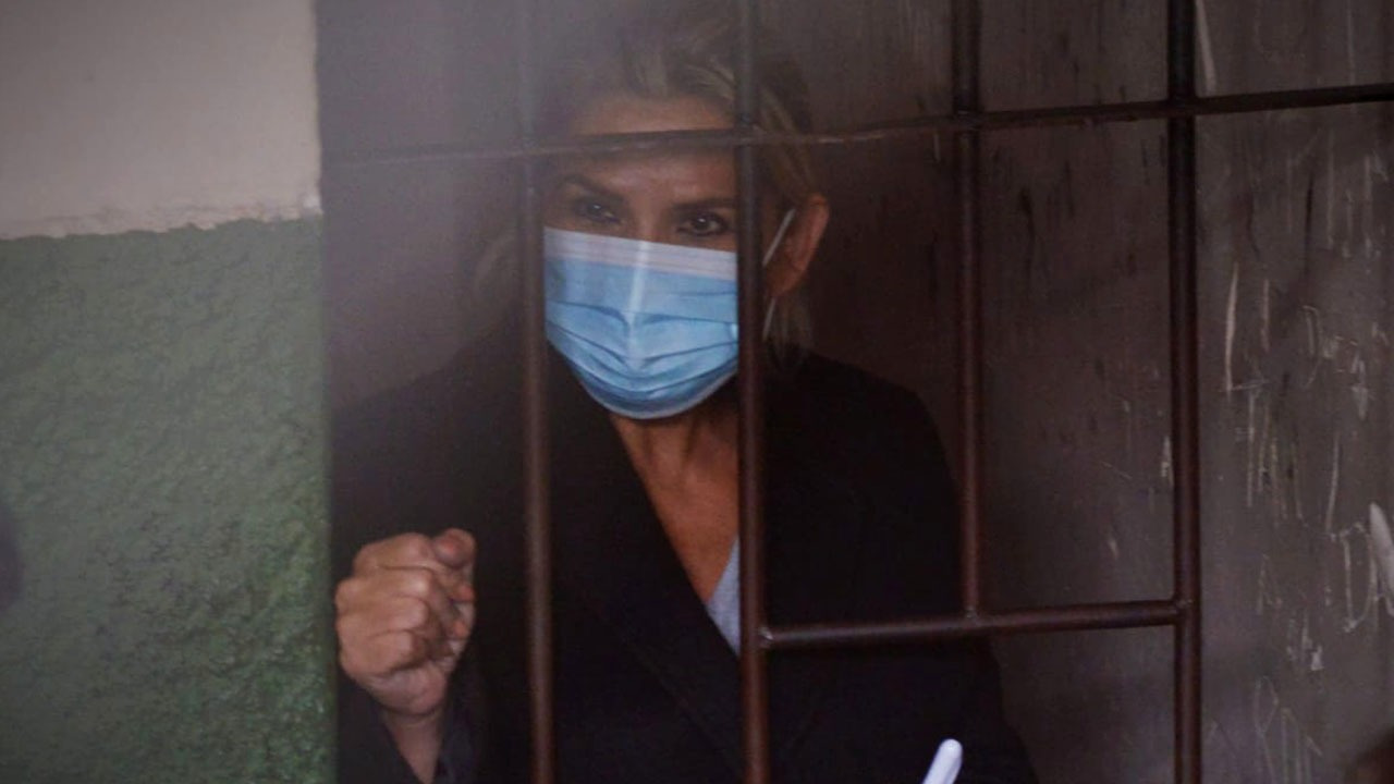 Justicia rechaza cesación a la detención preventiva de Jeanine Áñez