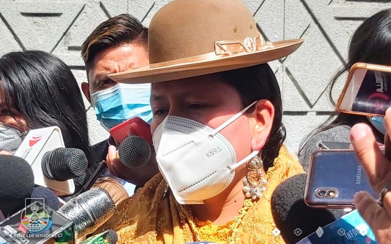 Senadora Velasco insta a legisladores de oposición a trabajar de forma disciplinada y de acuerdo a la norma