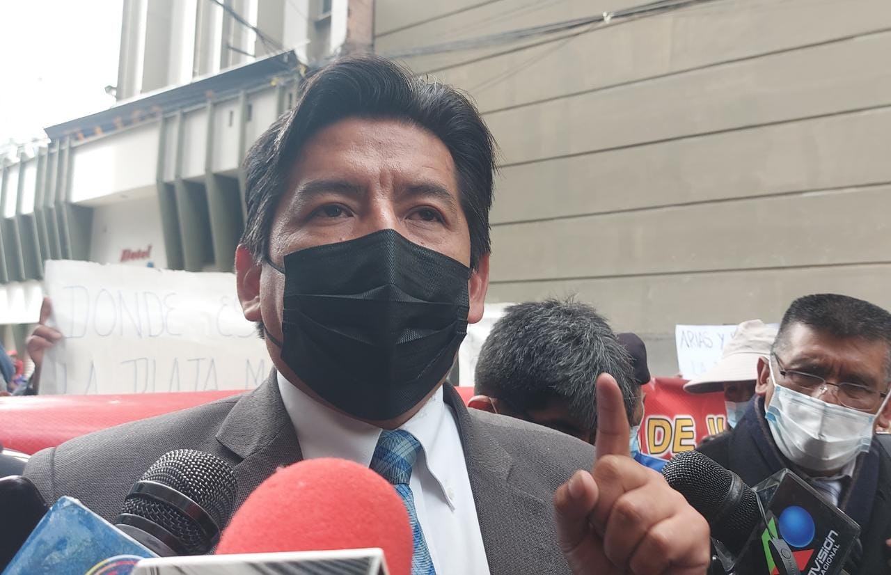 Caso PumaKatari: Fiscalía conforma comisión de fiscales y rechaza solicitud de suspensión de la declaración de Revilla