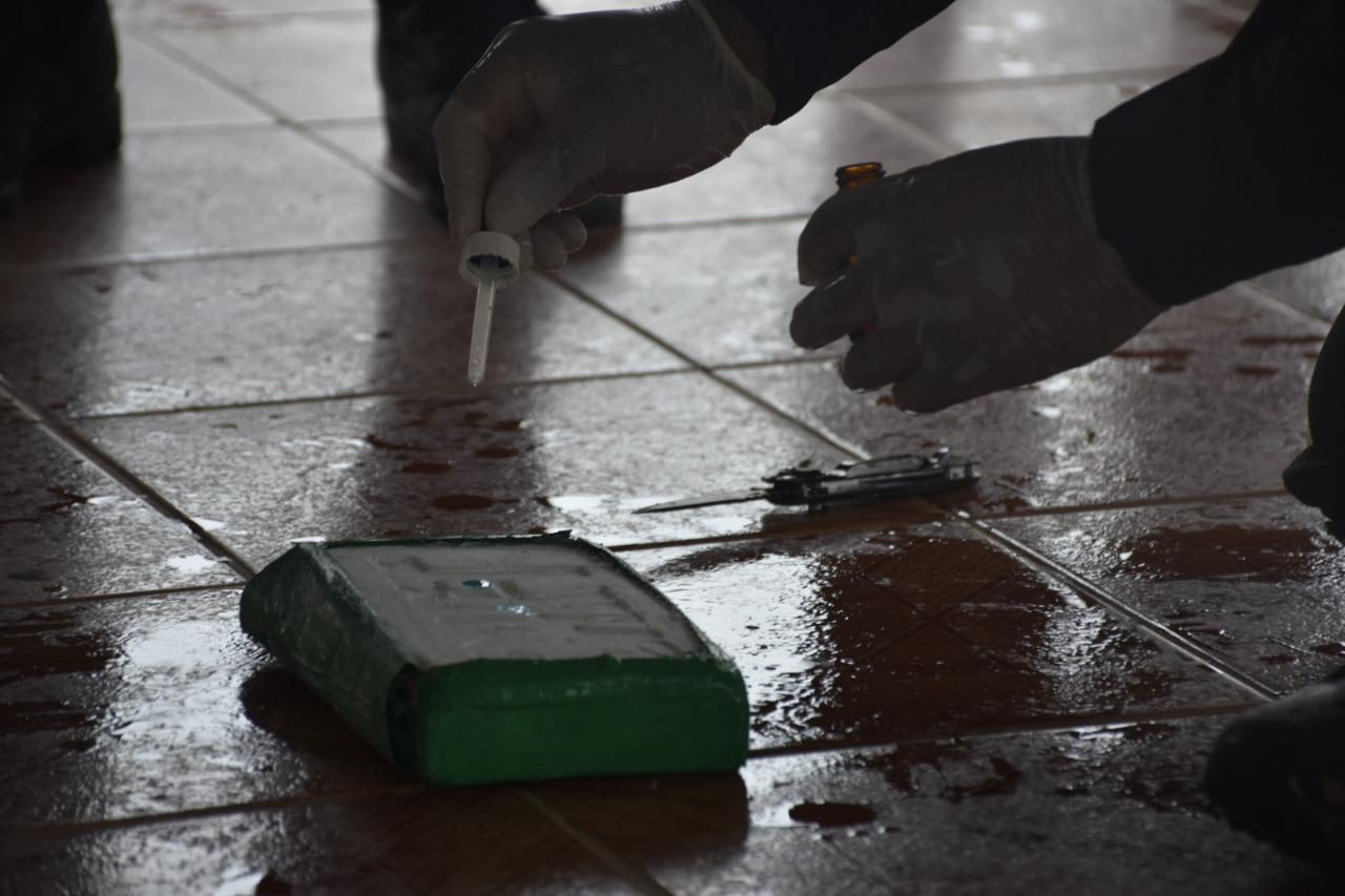 Cochabamba: Develan que camión interceptado trasladaba más 55 kilos de cocaína en compartimentos secretos