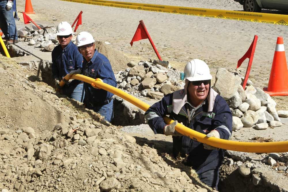 YPFB internacionaliza sus servicios e instalará gas domiciliario en comunidades de Perú