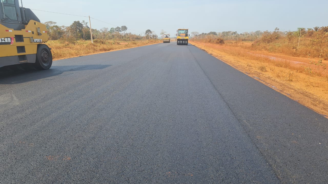ABC: Avanzan las obras en la construcción de la carretera Rurrenabaque - Riberalta