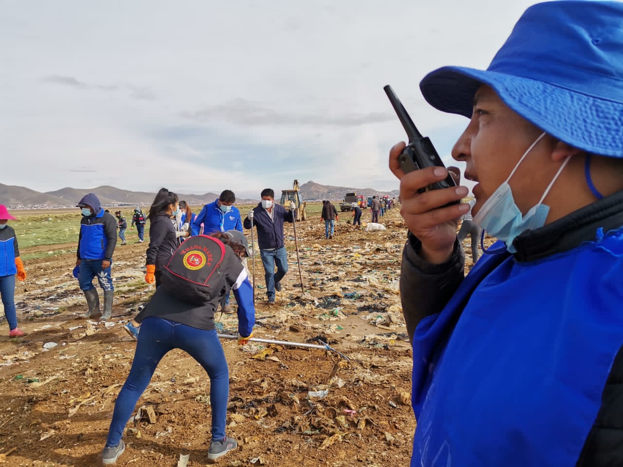 Alcalde electo de Oruro impulsa segunda campaña de limpieza en el lago Uru Uru