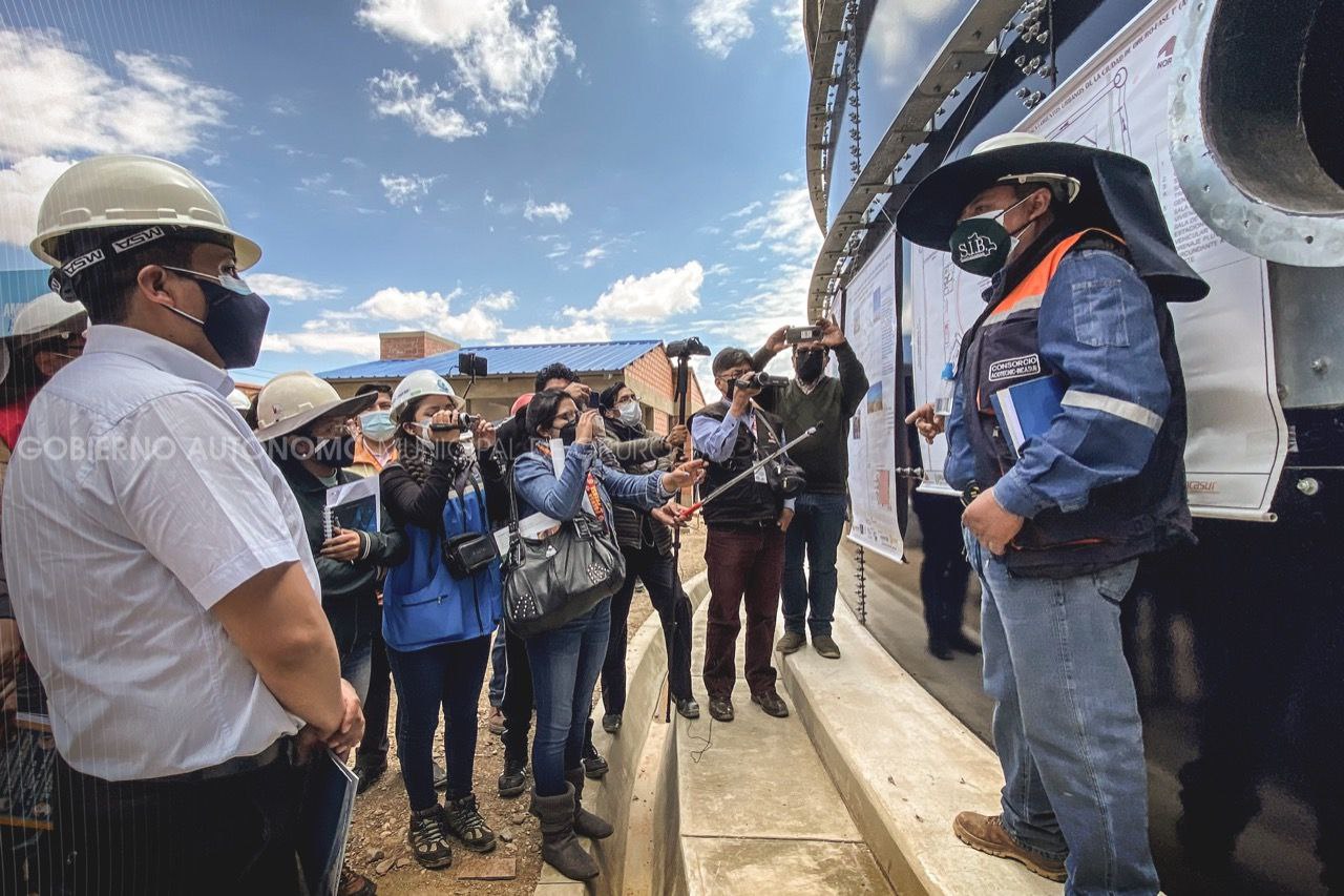 Proyecto de ampliación del sistema de agua potable para nuevas urbanizaciones culminará a fin de año en Oruro