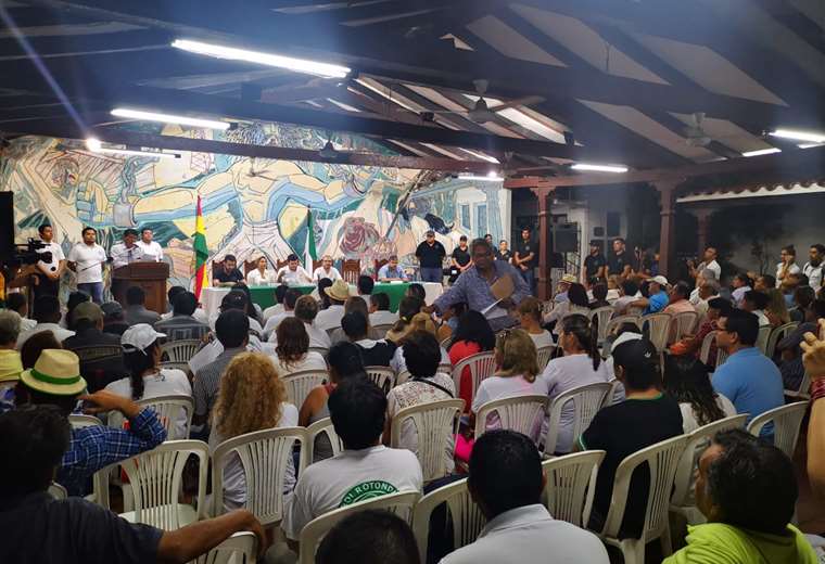 Denuncian que 46 empresarios patrocinan movilizaciones anunciadas por la Asamblea de la Cruceñidad