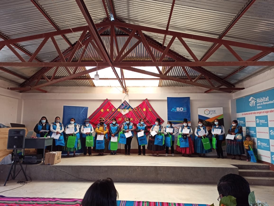 BDP: 20 mujeres jóvenes se gradúan en plomería para mejorar sus oportunidades de empleo