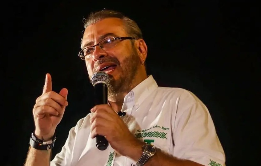 Cívico cruceño Rómulo Calvo declara en la Fiscalía Departamental de Santa Cruz