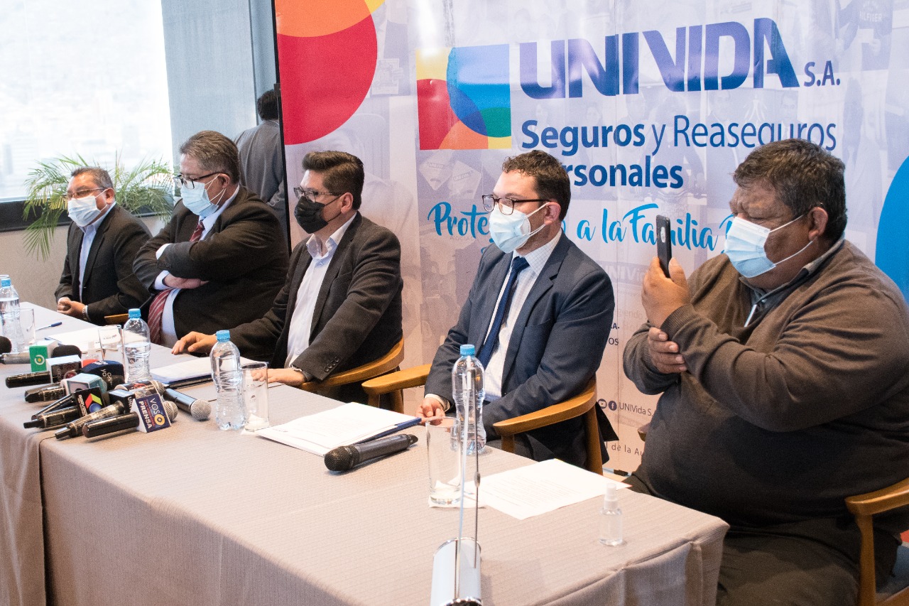 Aseguradora UNIVida inicia la venta del SOAT 2022 con la implementación de la roseta digital