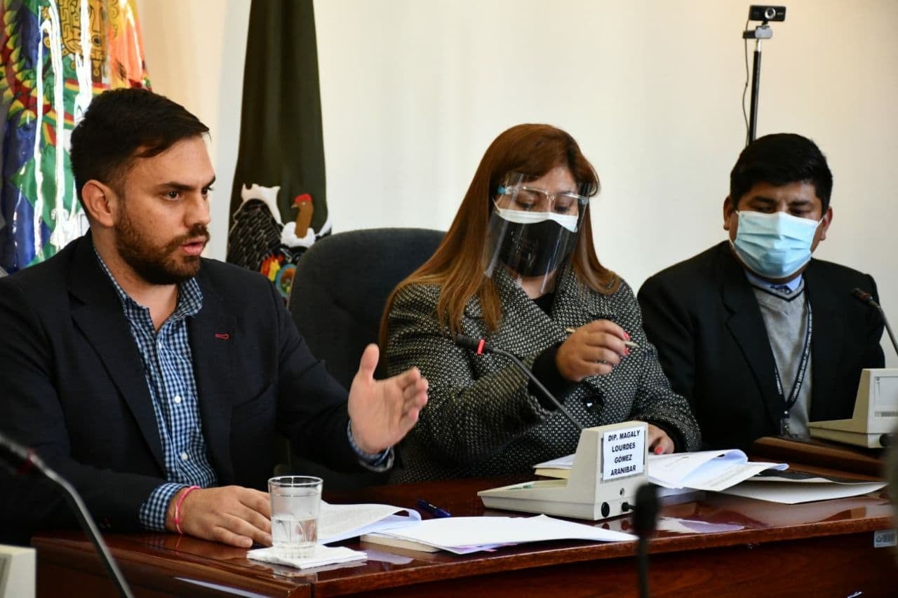 Del Castillo: La pandemia no es una excusa para perseguir a la población como lo hizo el gobierno de facto