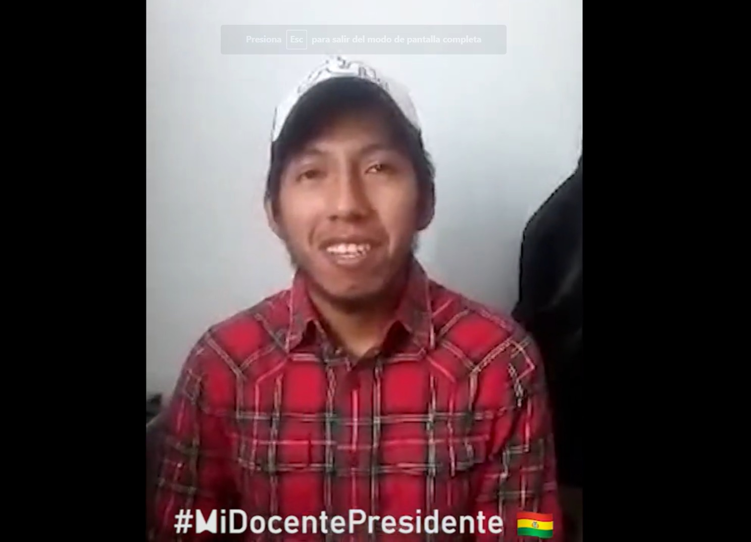 En el Día del Maestro, estudiantes de Economía felicitan al presidente Arce y destacan “su voluntad y entrega” en la enseñanza