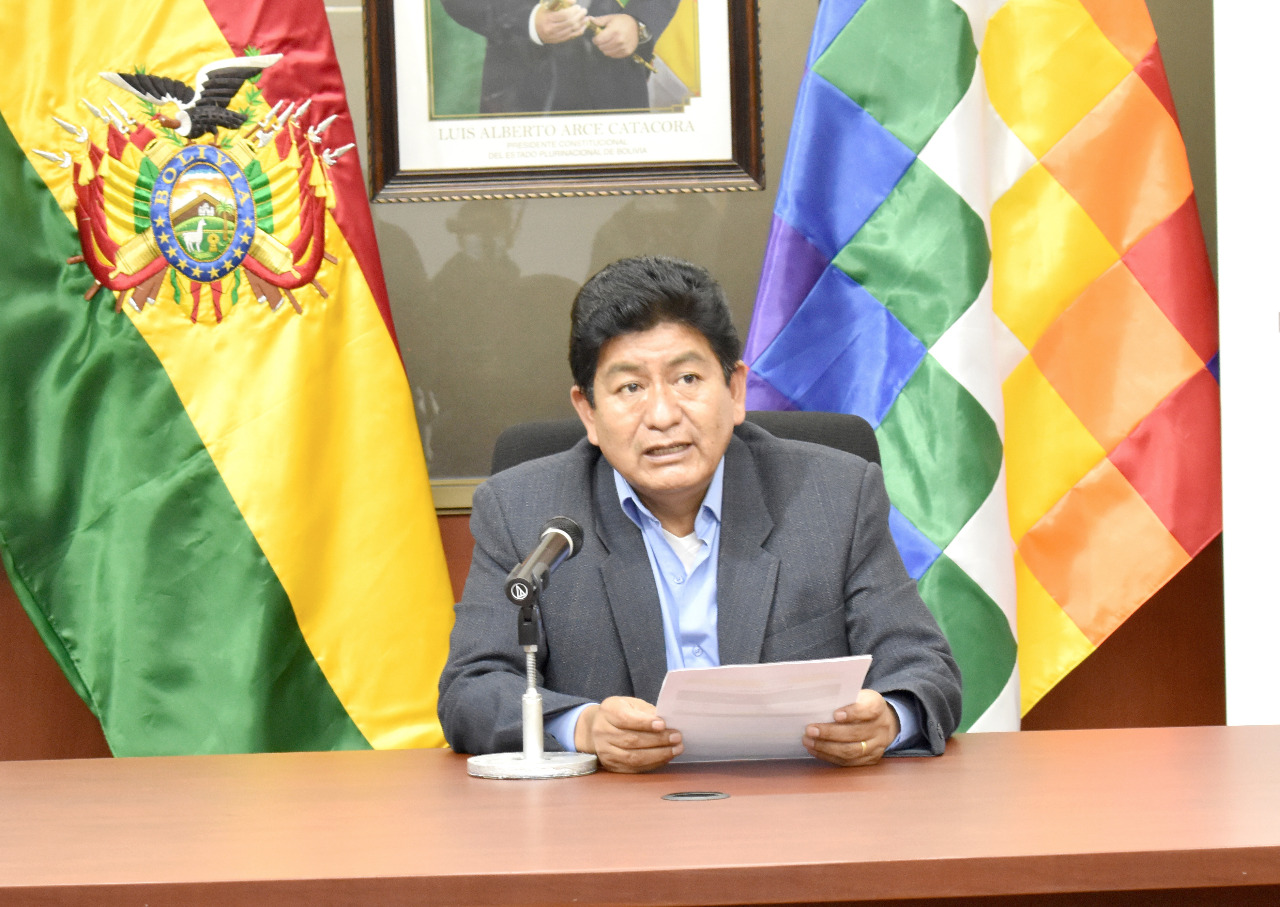 Ministro de Obras Públicas afirma que las instancias del Estado trabajan con normalidad