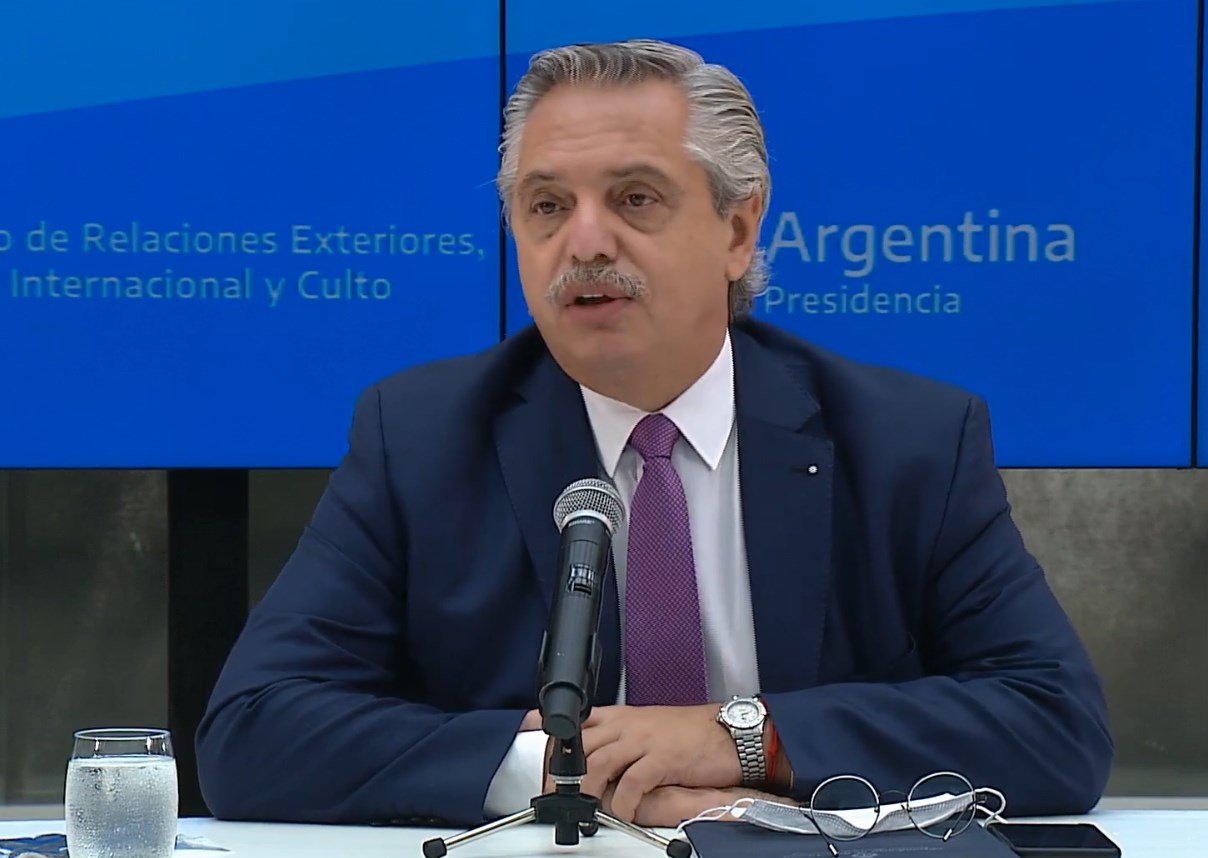 Presidente de Argentina propone reinvertir parte de deuda con FMI en infraestructura verde