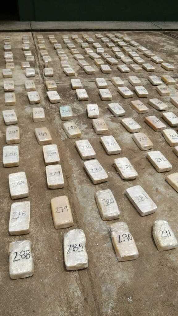 Dictan detención preventiva para sujeto que fue encontrado con 298 kilos de cocaína