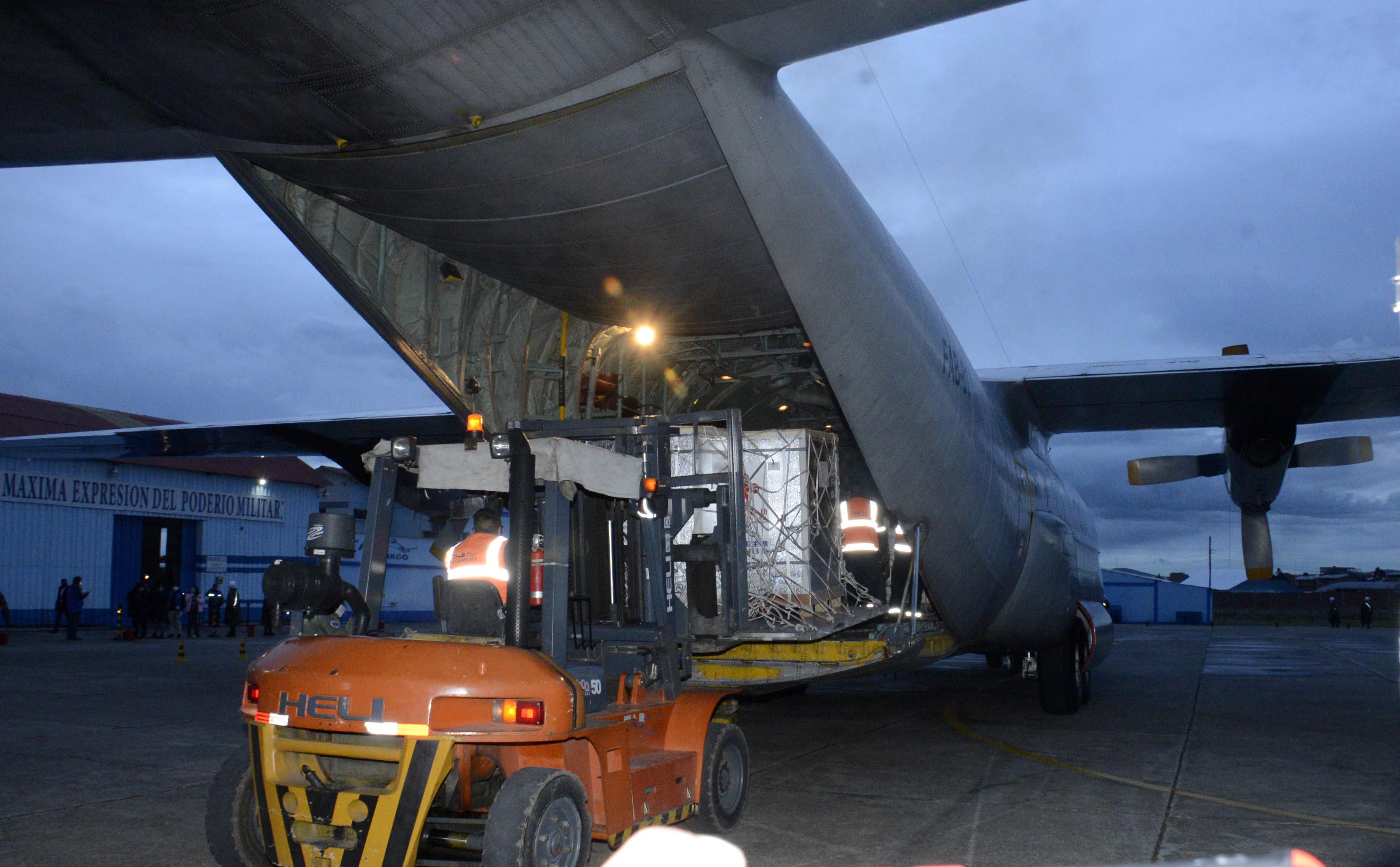 Llegada de nuevo lote de 1 millón de vacunas chinas Sinopharm está programada para la tercera semana de junio