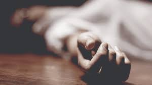 Policía busca a Fernando M., acusado de asesinar a su pareja e hijastra con una picota en Santa Cruz