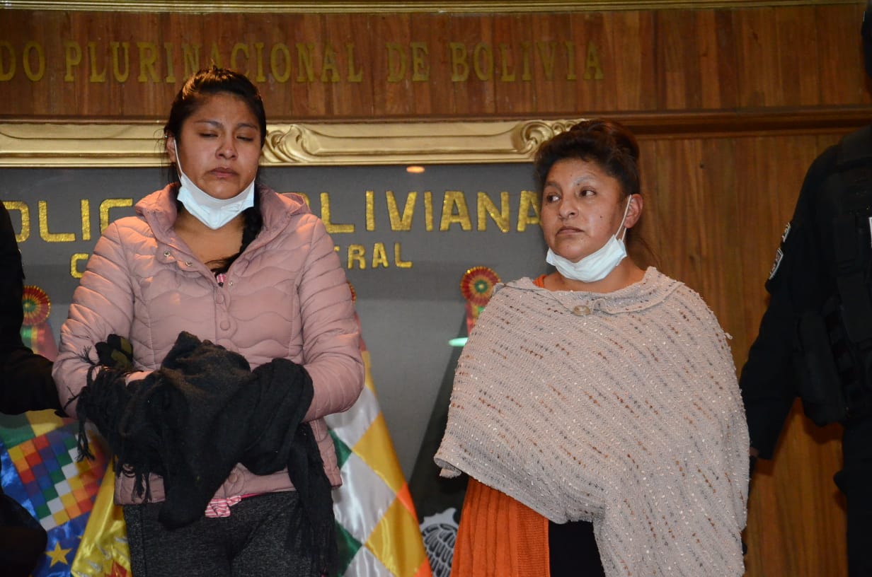 FELCC aprehende a tres personas por el robo de más de $us 103.000 y Bs 80.000 en joyas de un inmueble en Alto Tejar