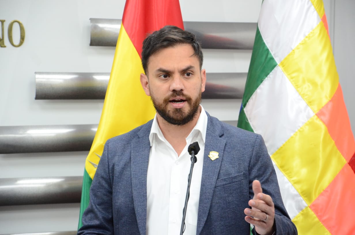 Gobierno entrega dotación de equipos a Segip en el marco del Plan de “Contingencia 2021”