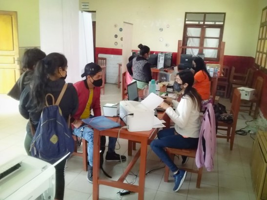 Pueblos indígenas de Tarija se benefician con certificaciones gratuitas y otros servicios que brinda el Serecí