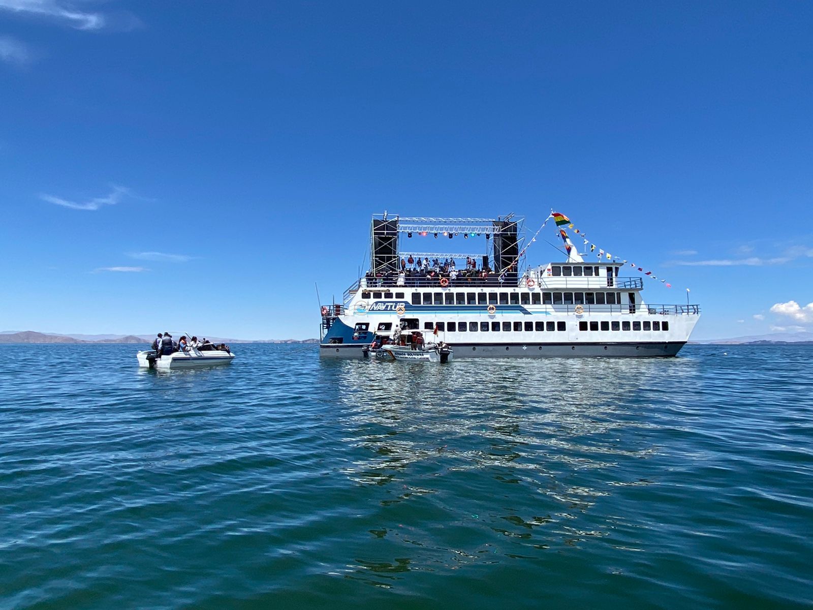 Presidente destaca la dinamización de la demanda interna con el lanzamiento del destino turístico Lago Titicaca