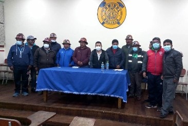 Mineros de Avicaya levantan bloqueo y firman preacuerdo con el Gobierno