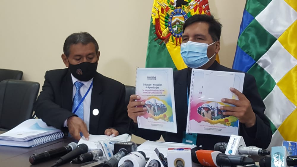 Ministro presenta herramientas para el inicio de clases a distancia en centros urbanos