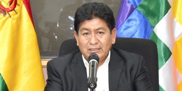 Ministro Montaño afirma que por día de paro el país pierde $us 112 millones