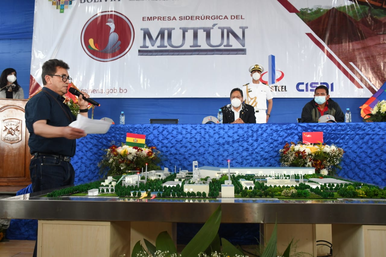 Gobierno reactiva la construcción de la Planta Siderúrgica del Mutún (amplia)