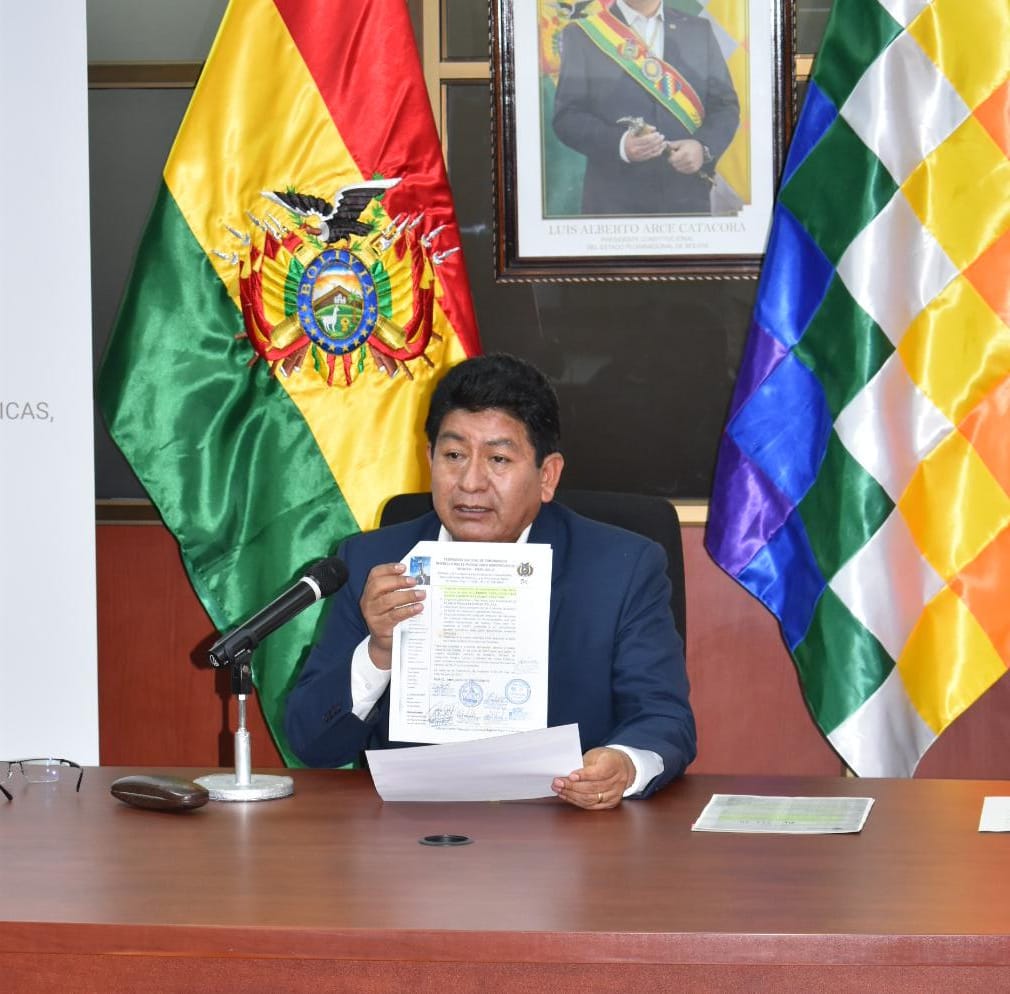 Montaño insta al Gobernador de Santa Cruz a asumir su compromiso para la construcción de carreteras