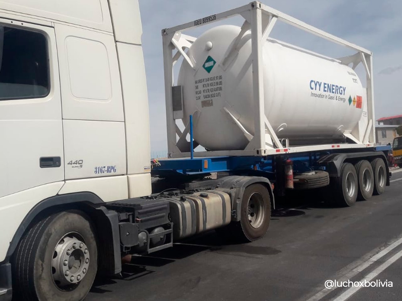 Presidente: Con las 85 toneladas de oxígeno que llegaron al país, se recargarán 10.000 cilindros