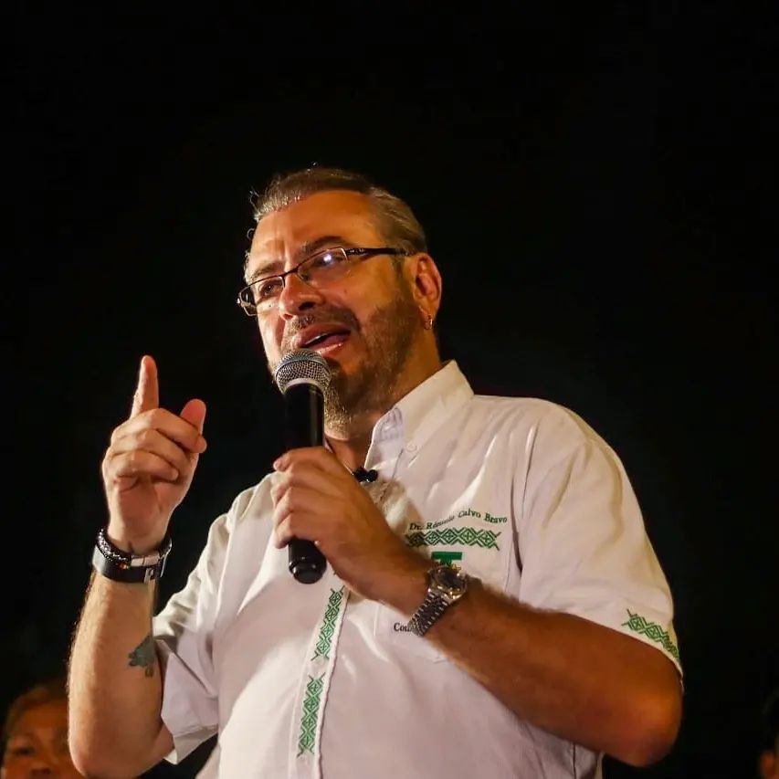 Revelan que cívico Rómulo Calvo tiene 35 procesos por delitos de corrupción y otros ilícitos