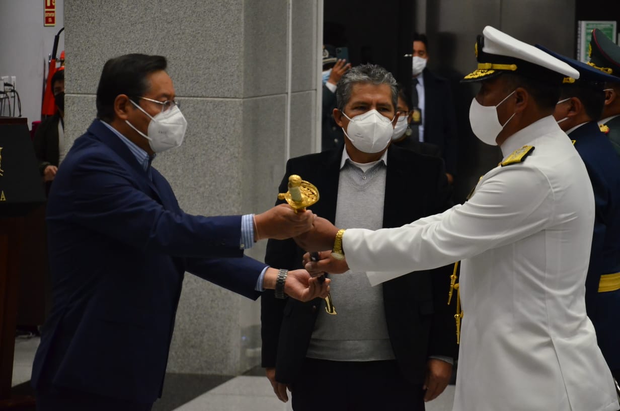 Presidente exhorta a jefes militares a conducir a las FFAA en las batallas del progreso y desarrollo (amplia)